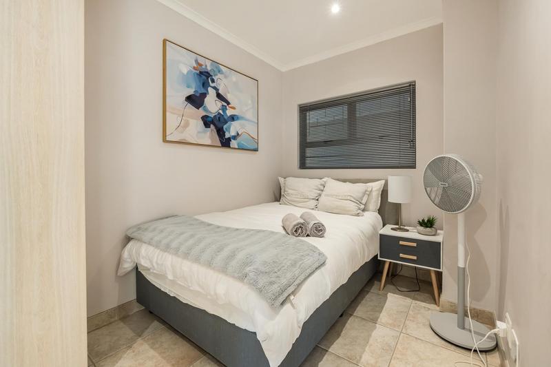 To Let 2 Bedroom Property for Rent in Camps Bay Western Cape